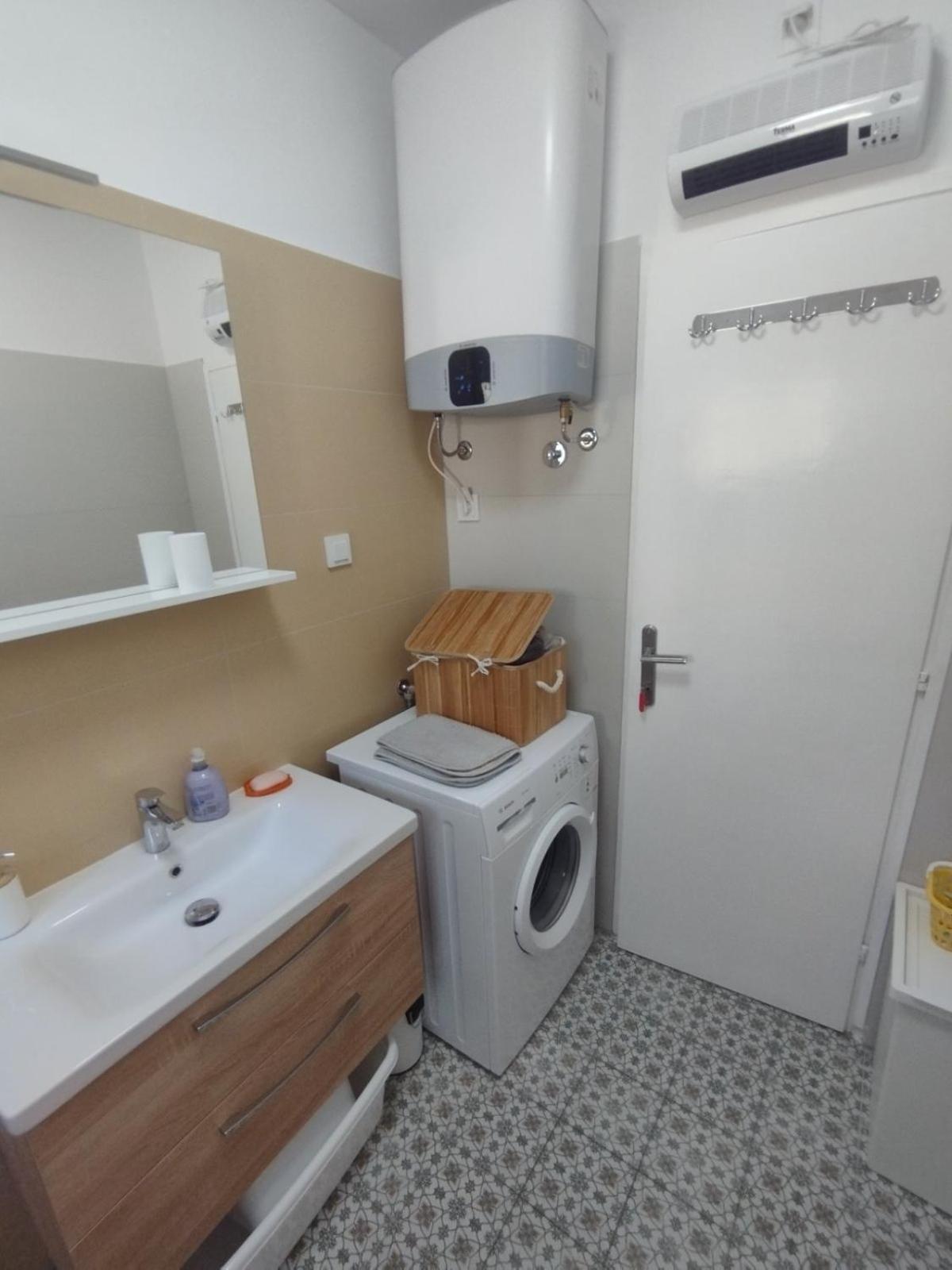 Apartman Kora 奈维斯 外观 照片