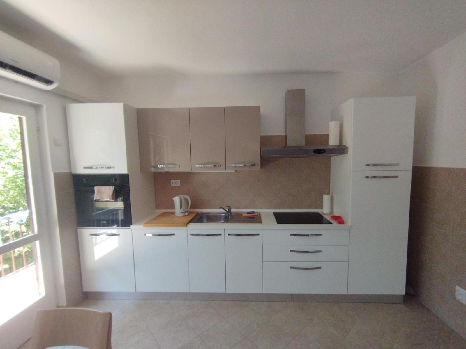 Apartman Kora 奈维斯 外观 照片