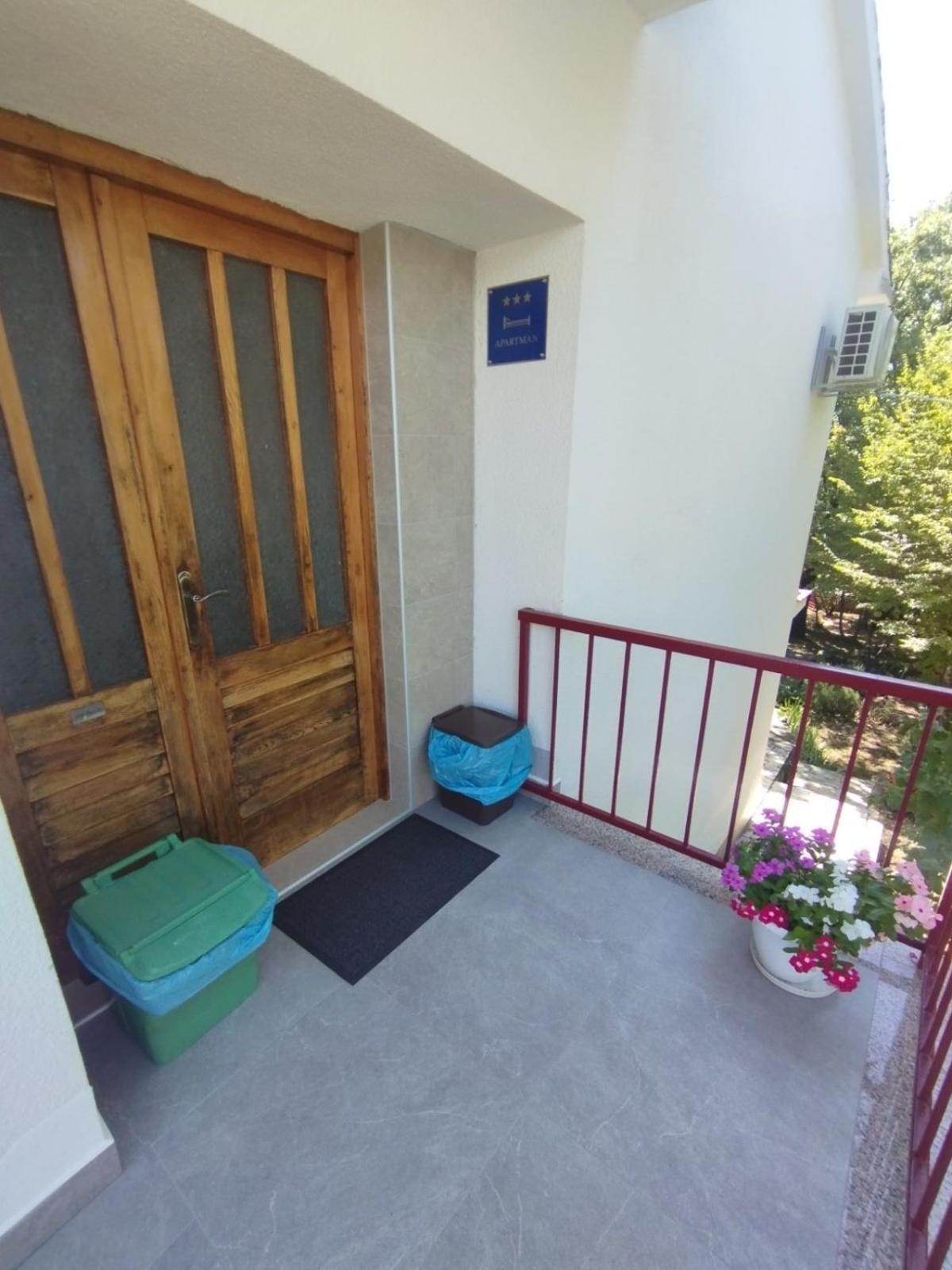 Apartman Kora 奈维斯 外观 照片